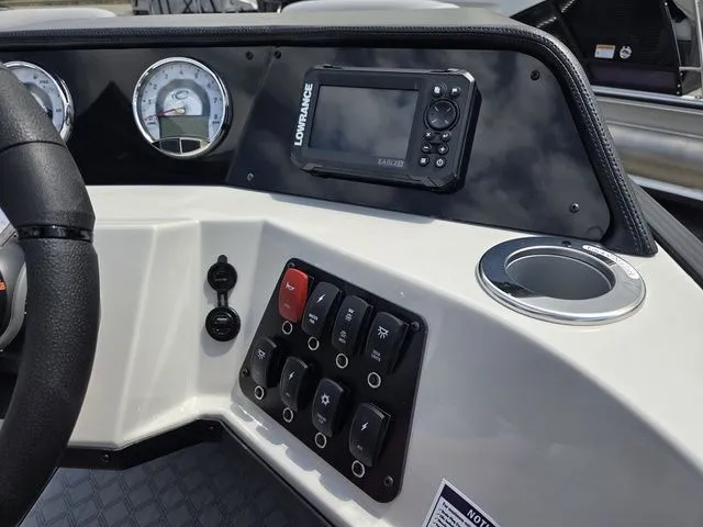 Slide: The Image of Crest Conquest 230 SLSC Tri-Toon W/200Hp And Trailer 2026 - 26