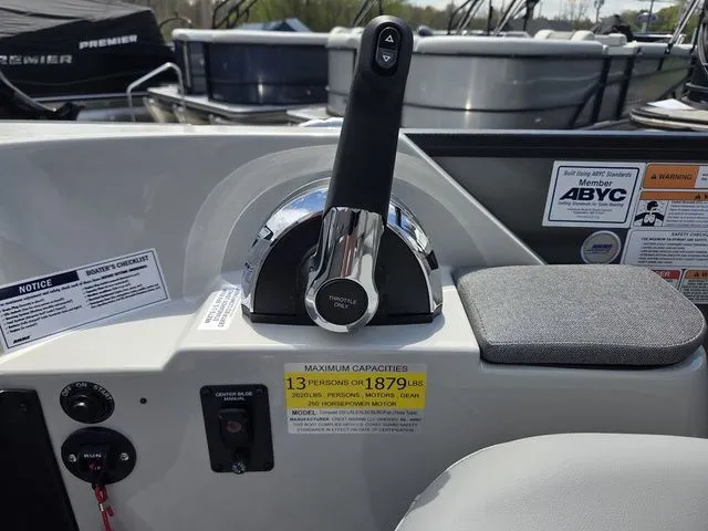 Slide: The Image of Crest Conquest 230 SLSC Tri-Toon W/200Hp And Trailer 2026 - 27