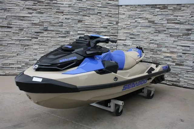 Slide: The Image of Sea-Doo Wake Pro 230 2026 - 4