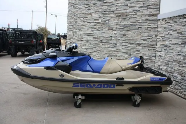 Slide: The Image of Sea-Doo Wake Pro 230 2026 - 5