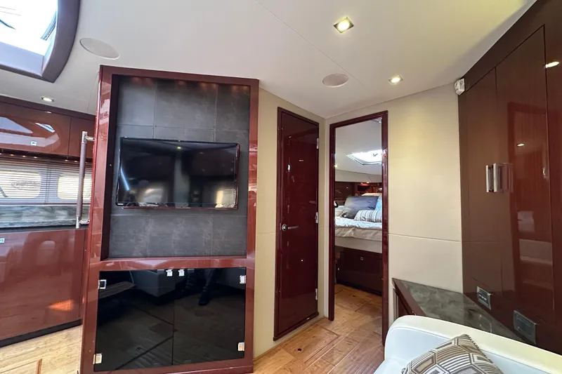 Slide: The Image of Luxurious interior of 2014 Sea Ray Sundancer 510 yacht with modern amenities. - 21