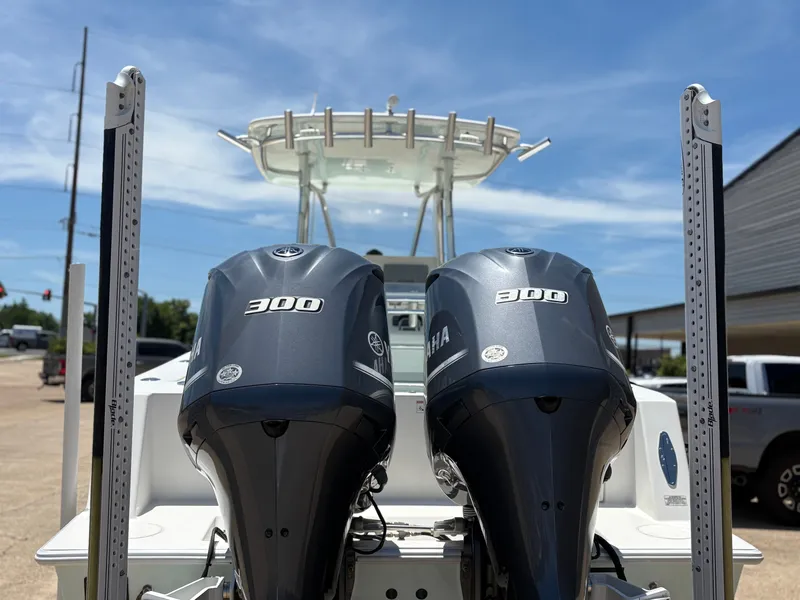 Slide: The Image of Contender 28 T 2013 - 2