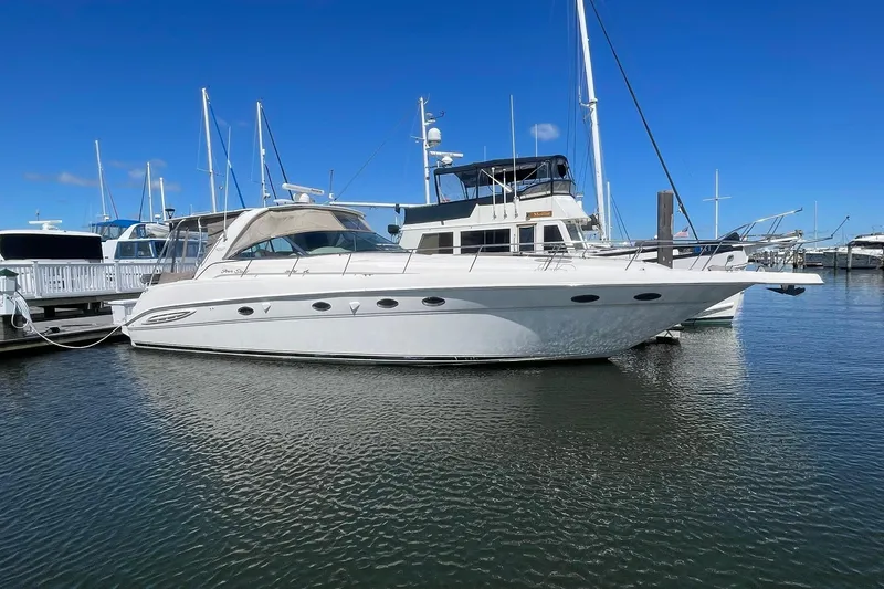 The Image of 1999 SEA RAY 460 SUNDANCER DOCKSIDE PROFILE - 0