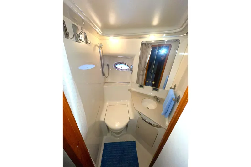 Slide: The Image of AFT/DAY HEAD TO STBD. WITH VACU-FLUSH FRESH WATER TOILETS THROUGHOUT!! ODORLESS FRESH WATER SYSTEM!! - 45