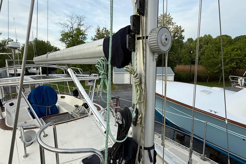 Slide: The Image of Sailboat deck view of 2001 Caliber 47LRC with rigging and equipment. - 10