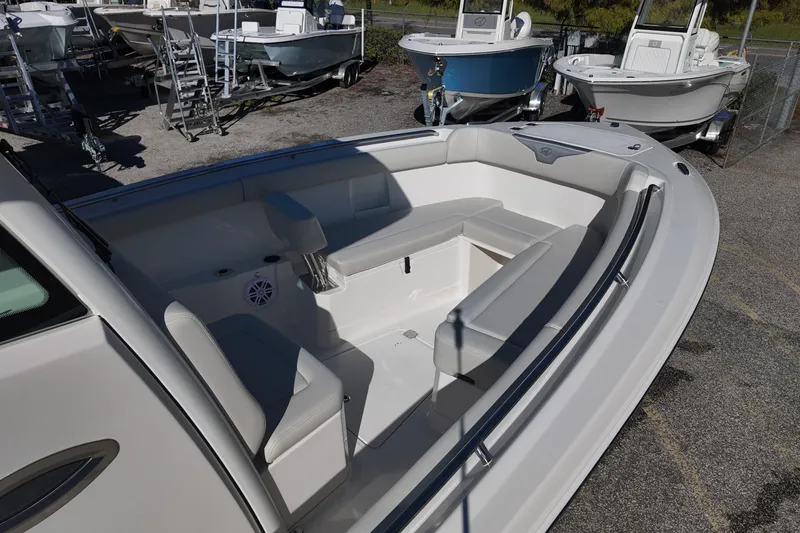Slide: The Image of 2026 Sailfish 272 CC boat interior with spacious seating and modern design. - 7