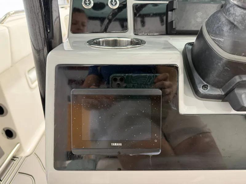Slide: The Image of Robalo R250 Center Console 2023 - 23