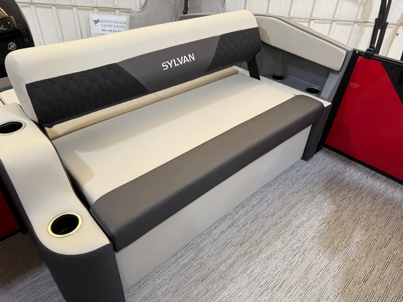 Slide: The Image of Sylvan R-22 CLZ DH 2026 boat seat with cup holders. - 13
