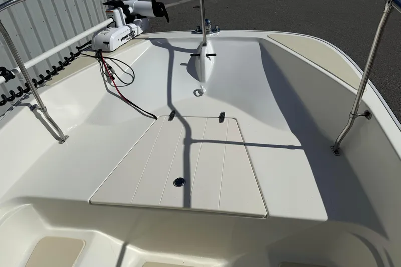 Slide: The Image of 1978 Boston Whaler 17 Montauk boat interior with Minn Kota trolling motor. - 9