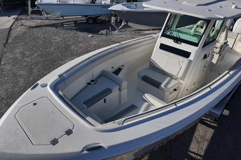 Slide: The Image of 2026 Sailfish 272 CC boat with spacious seating and modern design. - 7