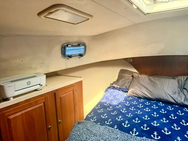 Slide: The Image of Mainship 400 Trawler 2004 - 14