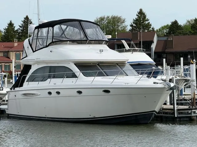The Image of Meridian 411 Sedan 2003 - 0