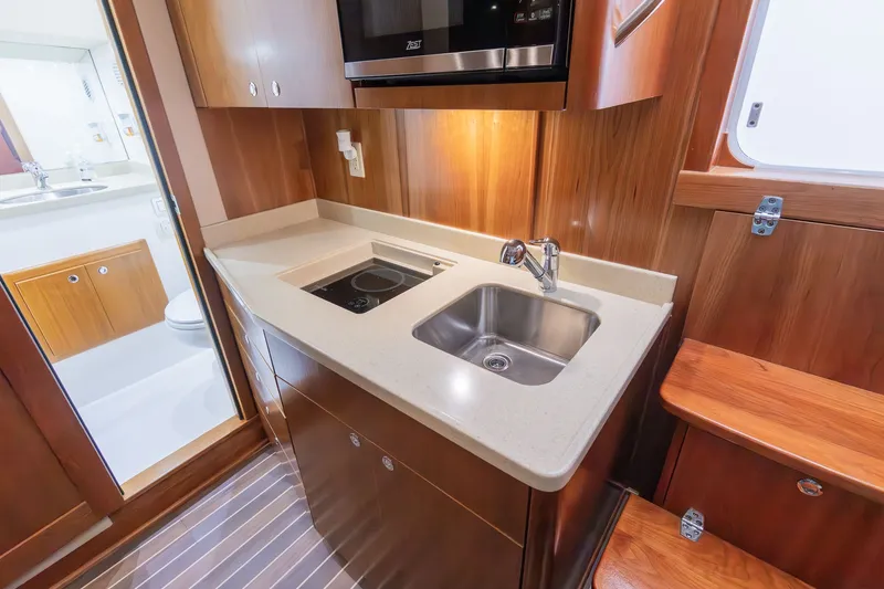Slide: The Image of Albemarle 36 Express 2022 - 33