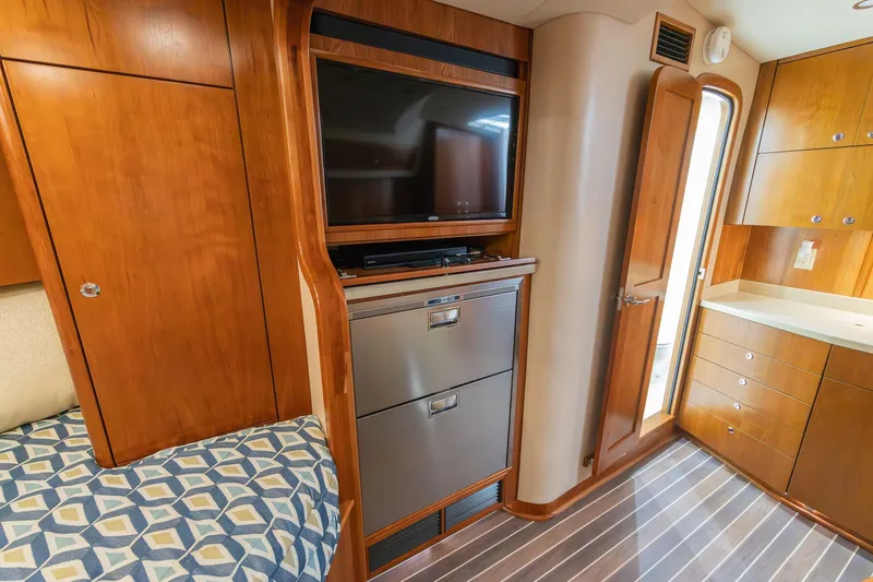 Slide: The Image of Albemarle 36 Express 2022 - 40