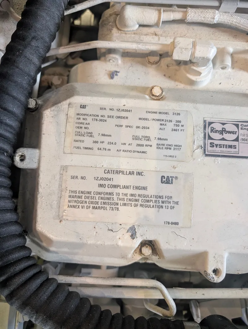 Slide: The Image of Caterpillar 3126 engine in Mainship 390 Trawler, year 2001. - 47