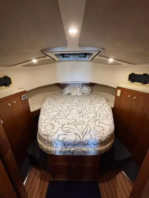 Slide: The Image of Mainship 390 Trawler 2001 - 51