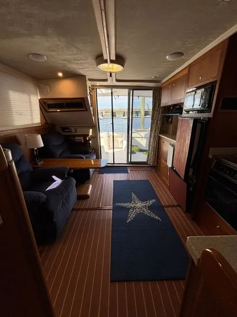 Slide: The Image of Mainship 390 Trawler 2001 - 57