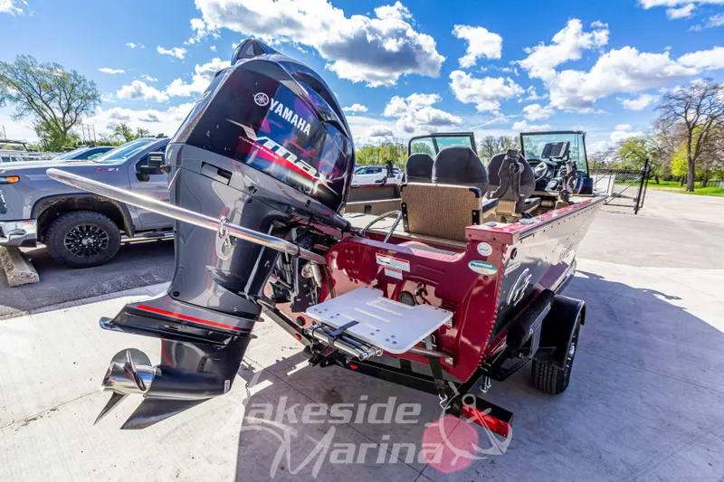 Slide: The Image of 2020 G3 Angler V19 FS boat with Yamaha motor at Lakeside Marina. - 6