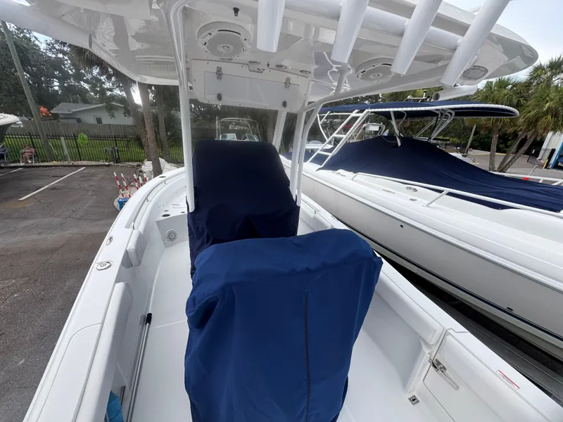 Slide: The Image of Sea Hunt Ultra 235SE 2017 - 6
