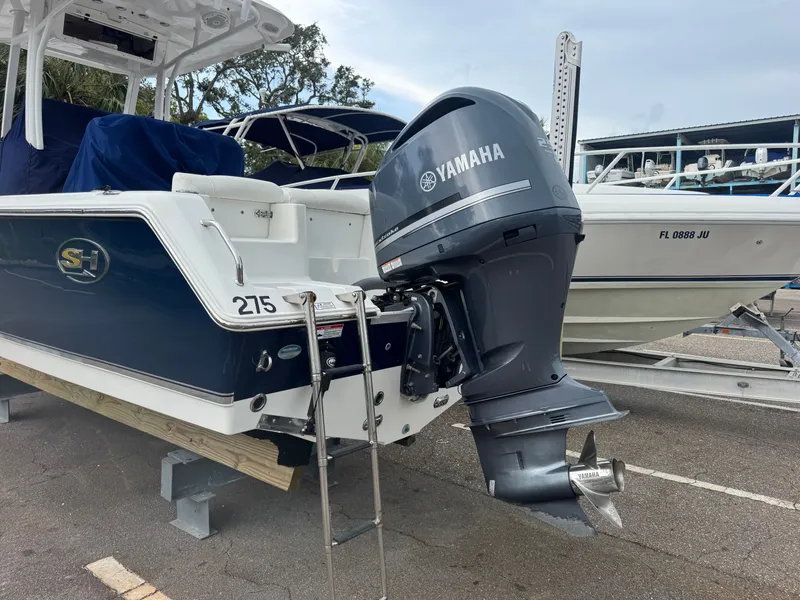 Slide: The Image of Sea Hunt Ultra 235SE 2017 - 4