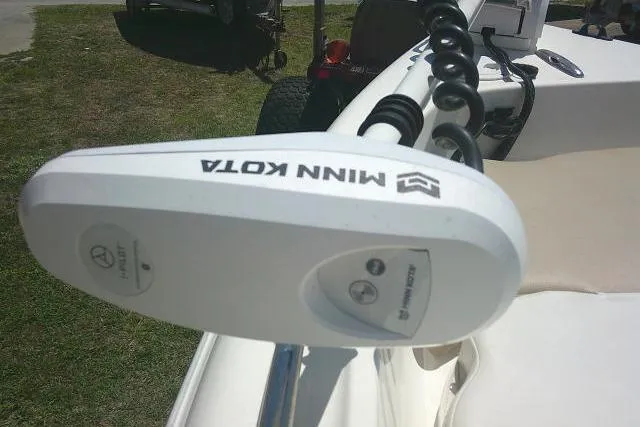 Slide: The Image of Minn Kota motor on 2018 Key West 1720 Center Console boat. - 14