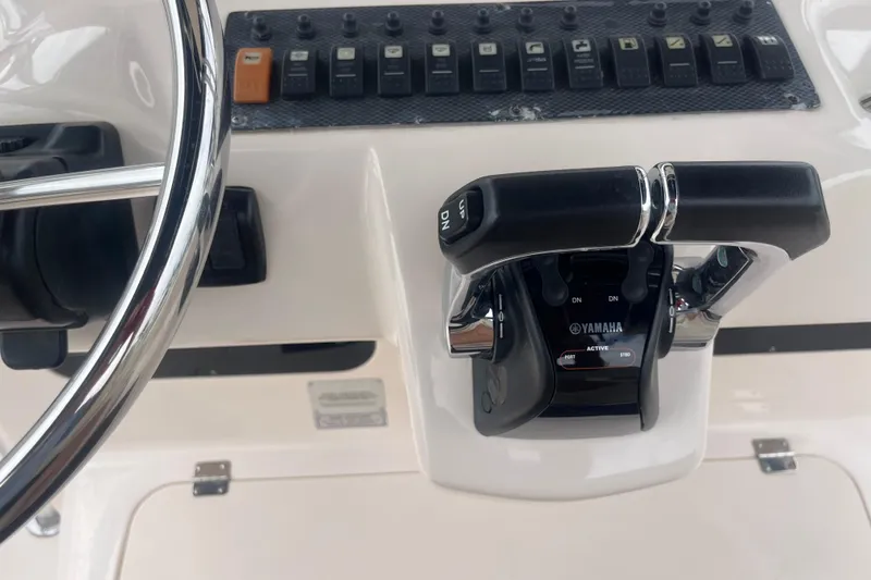 Slide: The Image of Control panel with Yamaha throttle - Looking forward - 4