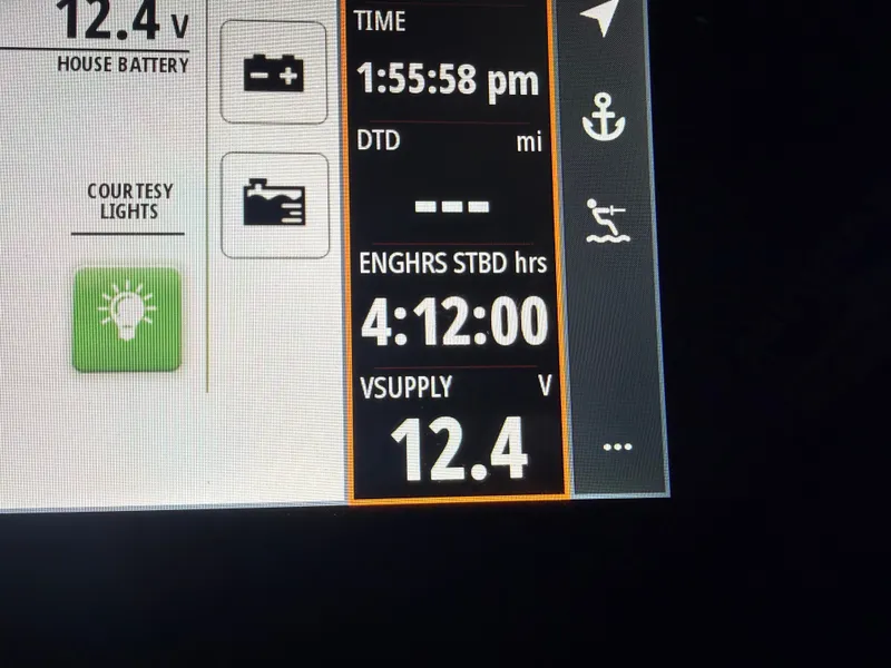 Slide: The Image of Sea Ray SLX 350 2026 - 16