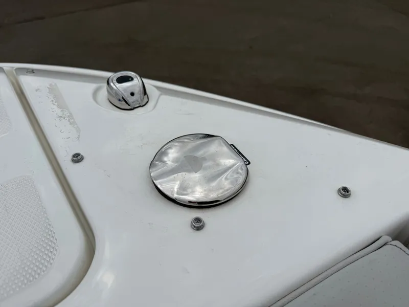Slide: The Image of Sea Ray SLX 350 2026 - 50