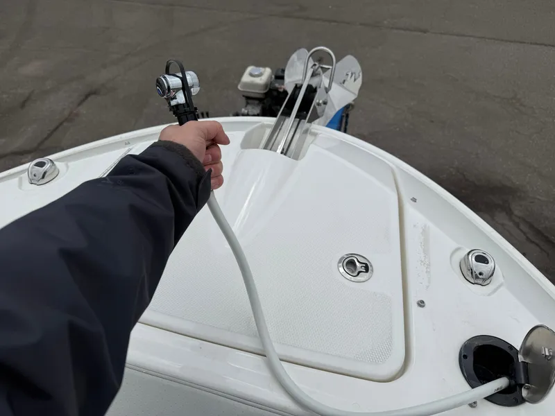Slide: The Image of Sea Ray SLX 350 2026 - 51
