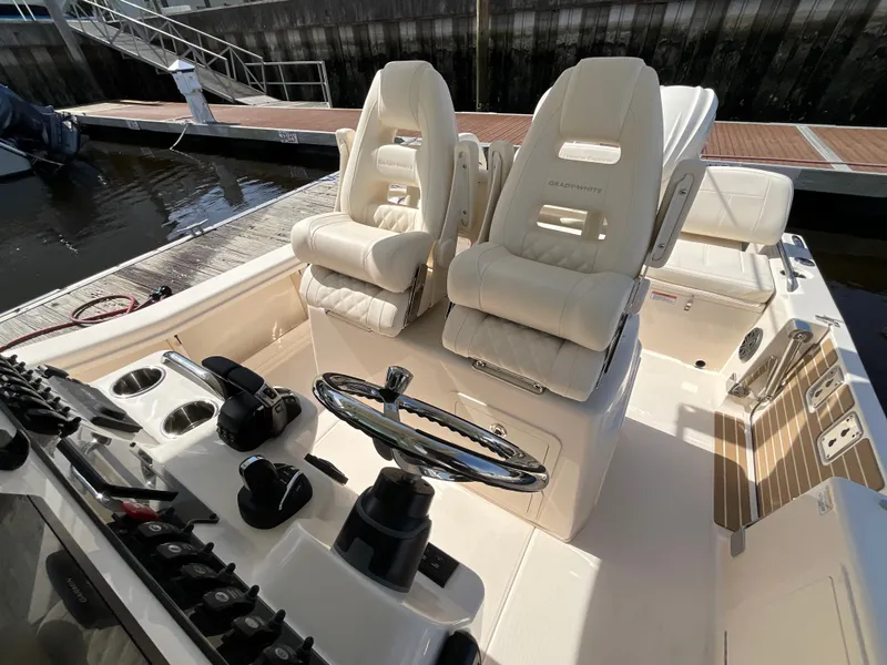 Slide: The Image of Grady-White 281 Coastal Explorer 2027 - 9