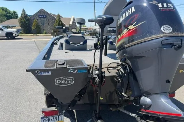 Slide: The Image of 2021 G3 Sportsman 1810 boat with Yamaha motor in parking lot. - 7