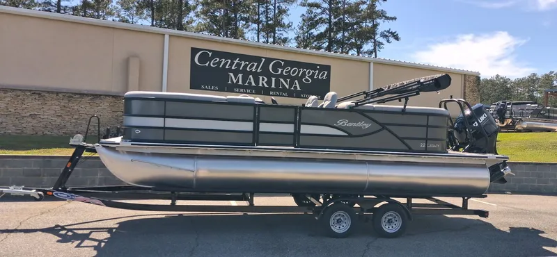 The Image of Bentley Pontoons Legacy 223 SPORT3 Navigator 2026 - 0