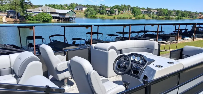 Slide: The Image of Bentley Pontoons Legacy 223 SPORT3 Navigator 2026 - 4