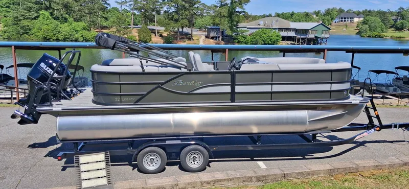 Slide: The Image of Bentley Pontoons Legacy 223 SPORT3 Navigator 2026 - 8