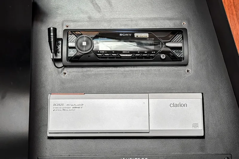 Slide: The Image of Sony audio system and Clarion CD changer in a 2007 Sea Ray 340 Sundancer boat. - 50