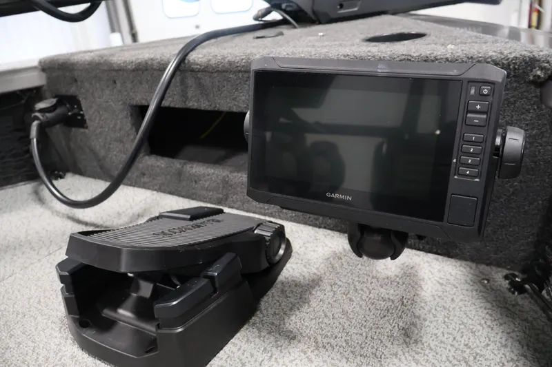 Slide: The Image of 2025 Crestliner 1950 Fish Hawk WT with Garmin fishfinder and foot pedal control. - 13