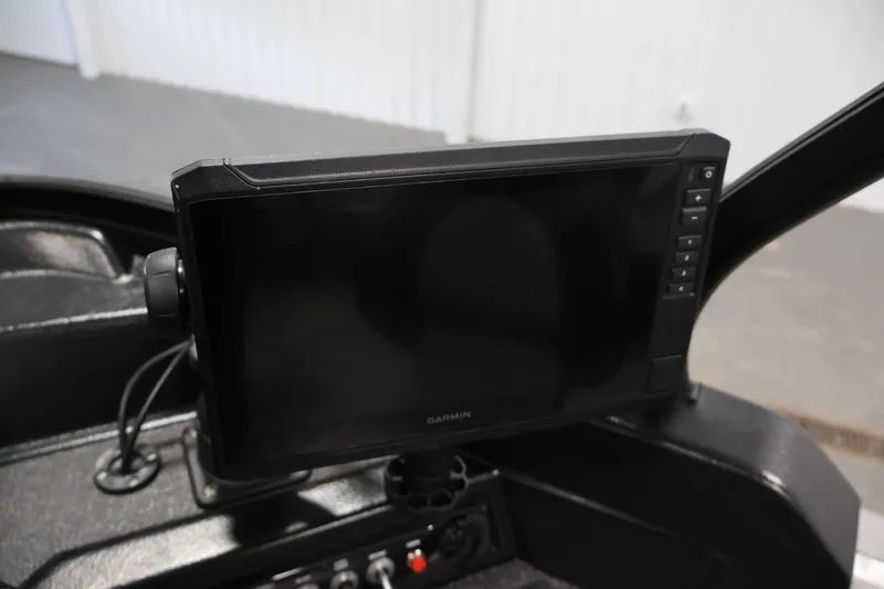 Slide: The Image of Garmin display on 2025 Crestliner 1950 Fish Hawk WT boat dashboard. - 25