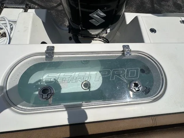 Slide: The Image of Sea Pro 219 CC 2022 - 13