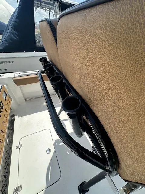 Slide: The Image of Sea Pro 219 CC 2022 - 14