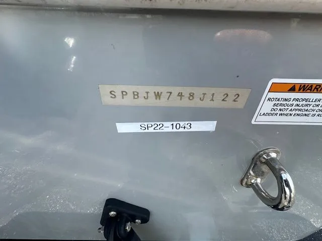 Slide: The Image of Sea Pro 219 CC 2022 - 21
