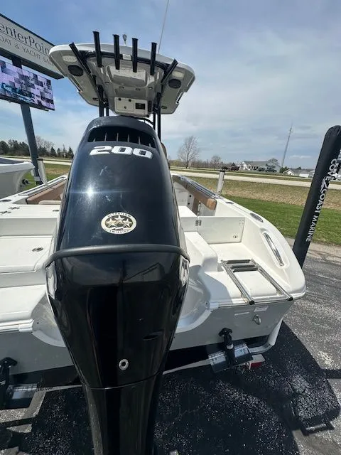 Slide: The Image of Sea Pro 219 CC 2022 - 3