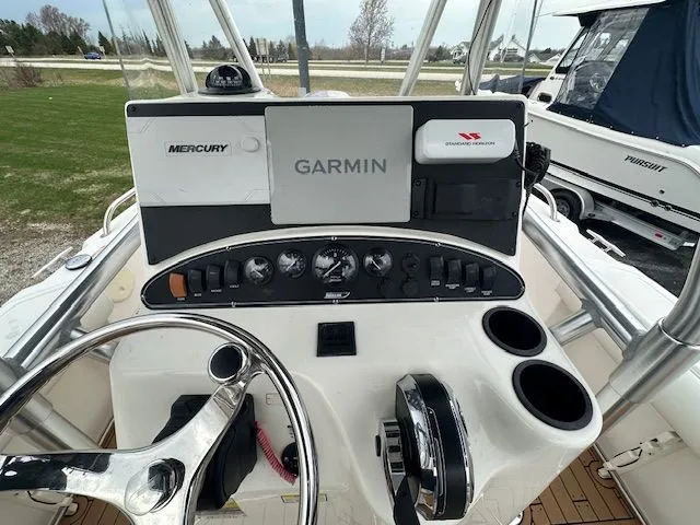 Slide: The Image of Boston Whaler Outrage 2004 - 18