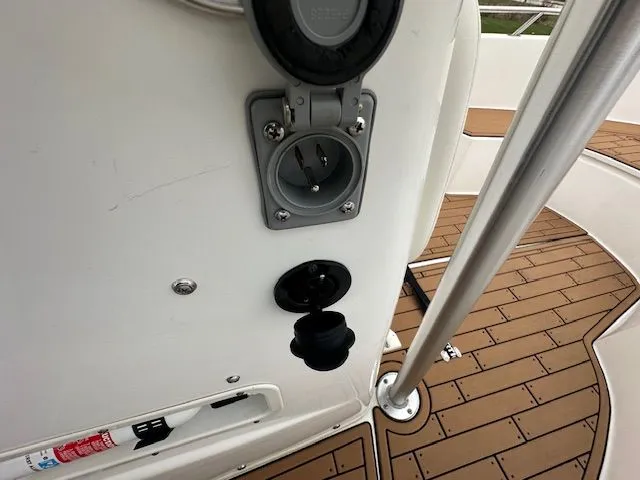 Slide: The Image of Boston Whaler Outrage 2004 - 19