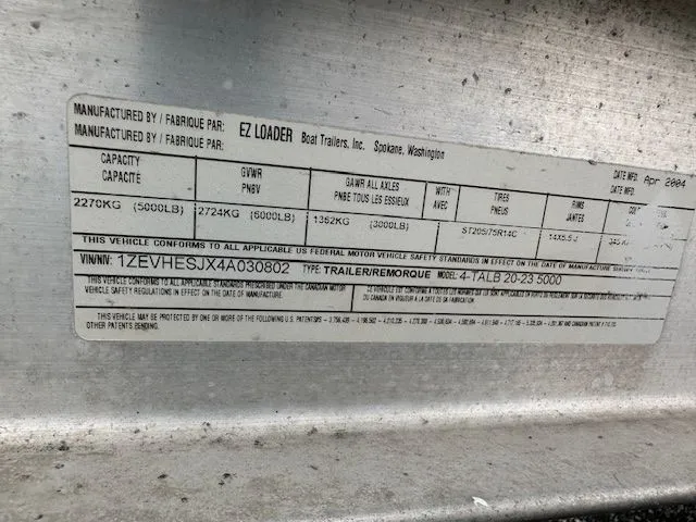 Slide: The Image of Boston Whaler Outrage 2004 - 21