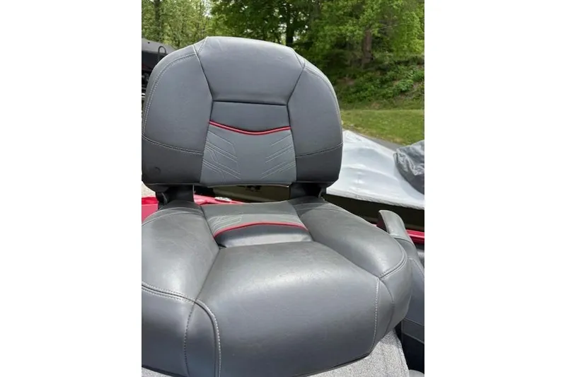 Slide: The Image of Gray seat of 2023 Tracker Pro Team 195 TXW Tournament Edition boat. - 20