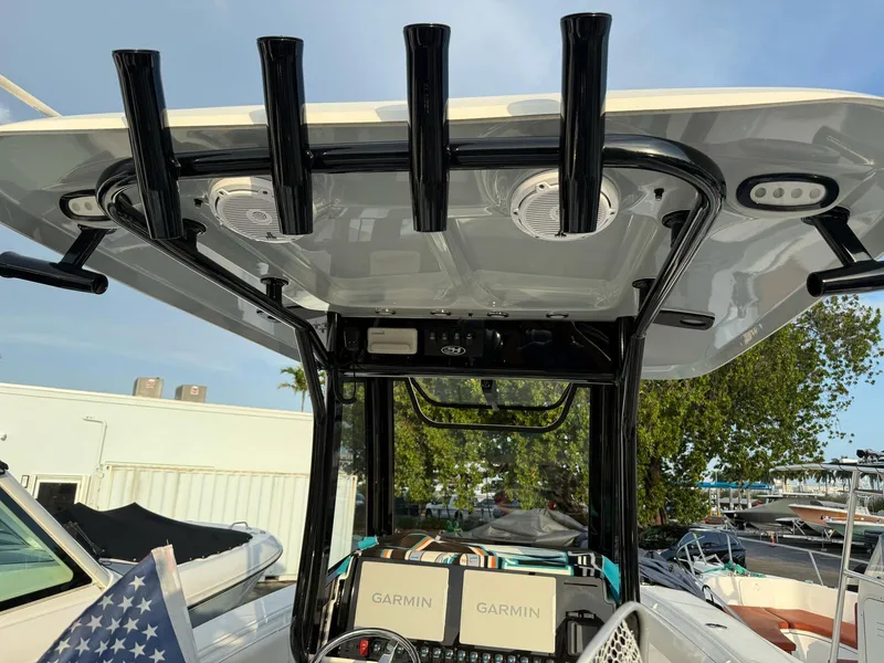 Slide: The Image of 2023 Sea Hunt Gamefish 27 boat with T-top and Garmin electronics. - 8