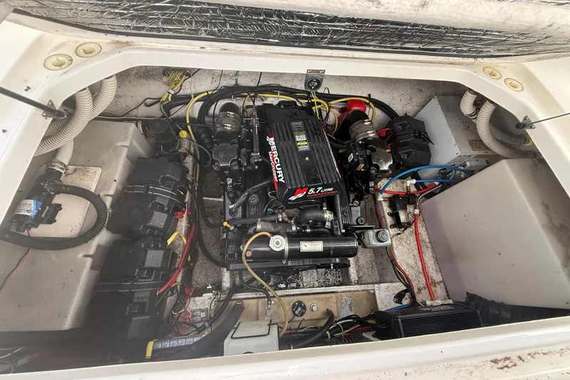 Slide: The Image of Engine compartment of a 2003 Bayliner 2655 Ciera with Mercury 5.7L engine. - 9