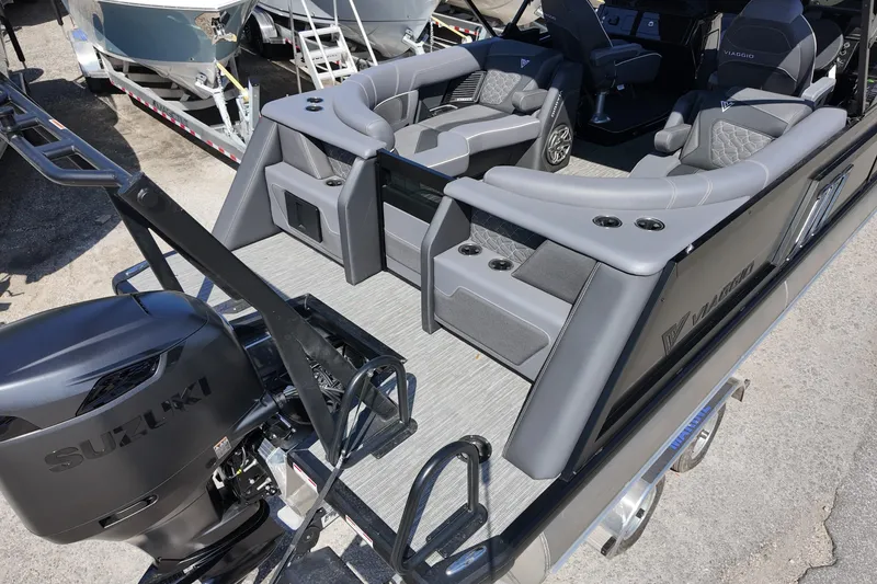 Slide: The Image of 2026 Viaggio Diamante 22UW pontoon boat with Suzuki engine, featuring luxurious seating. - 4