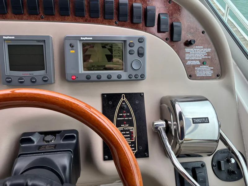 Slide: The Image of Sea Ray Sundancer 310 2001 - 11