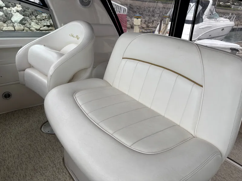Slide: The Image of Sea Ray Sundancer 310 2001 - 5